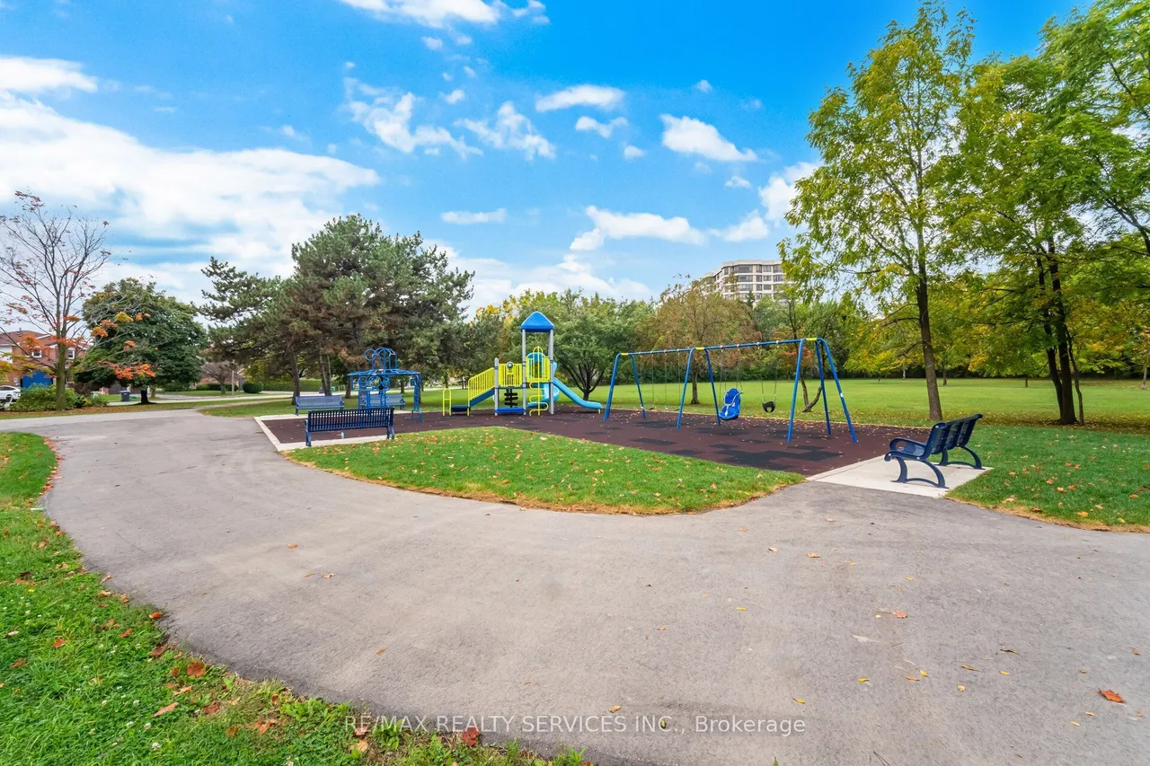 330 Mill Street S, Unit 404 — photo 49