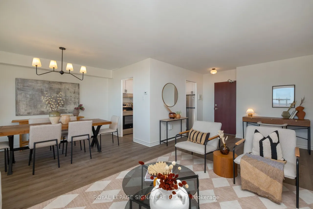 360 Ridelle Avenue, Unit 1607