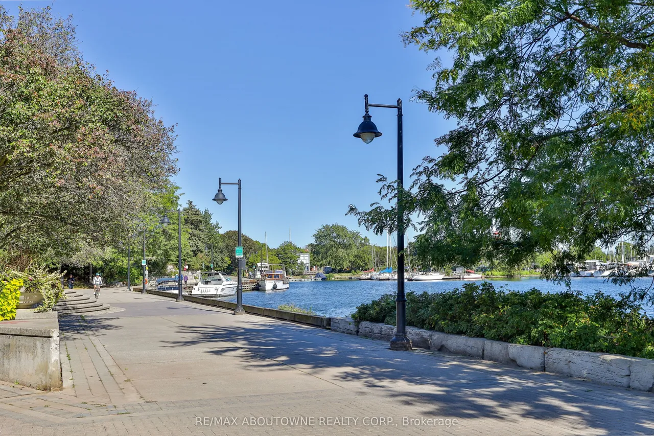 2287 Lake Shore Road W, Unit 301 — photo 49