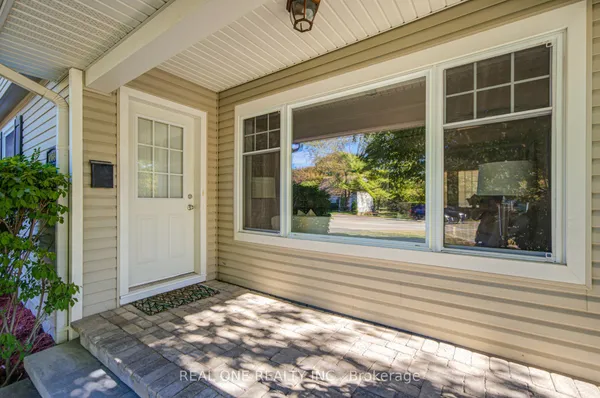 1099 Kent Avenue — photo 2