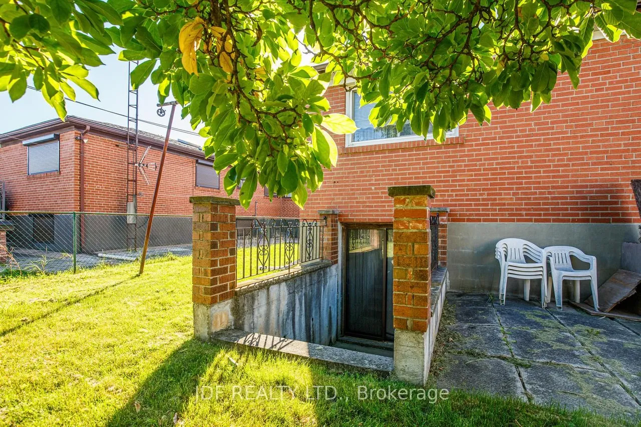 48 Debby Court — photo 39