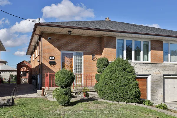 28 Charrington Crescent — photo 2