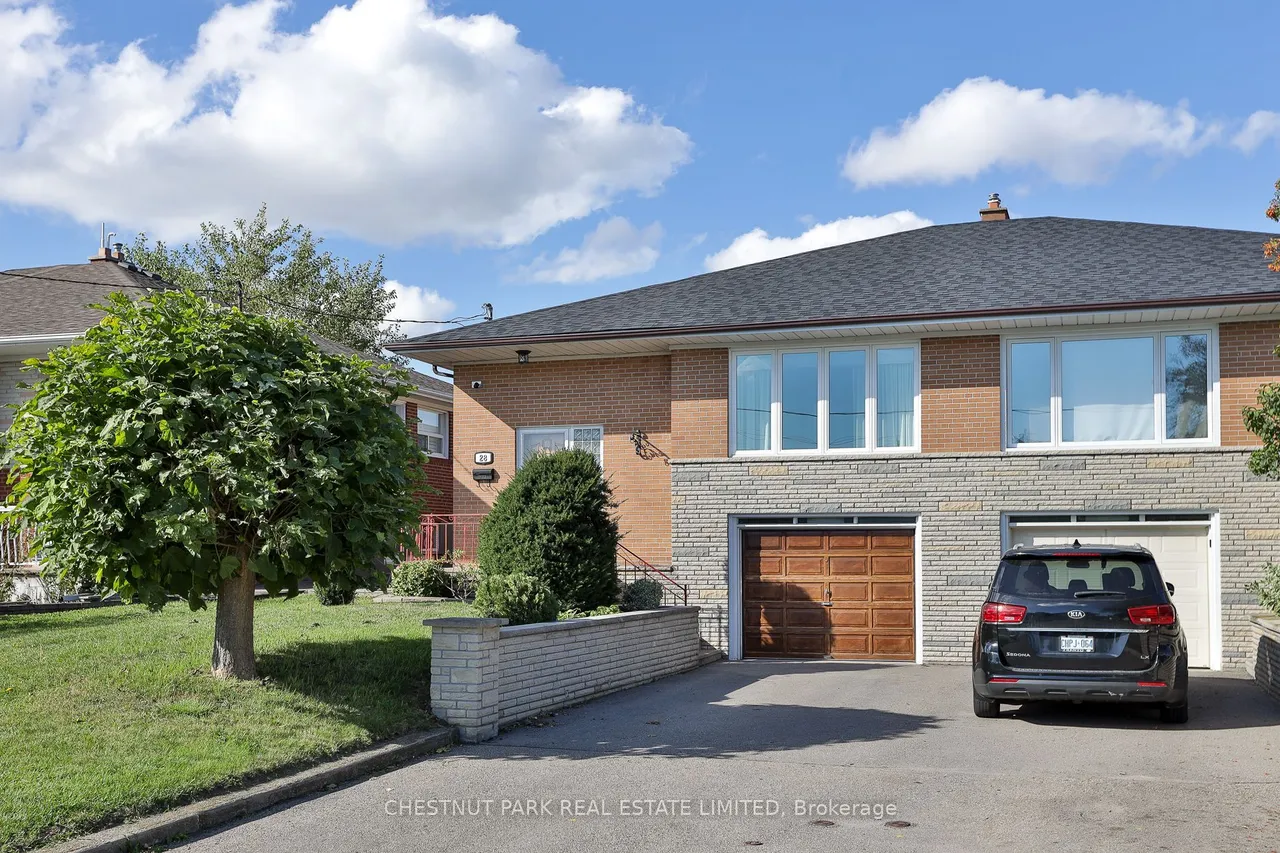 28 Charrington Crescent — photo 43