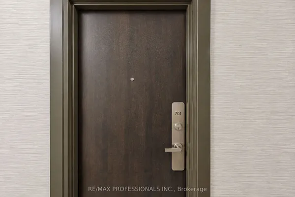 31 Four Winds Drive, Unit 701 — photo 2