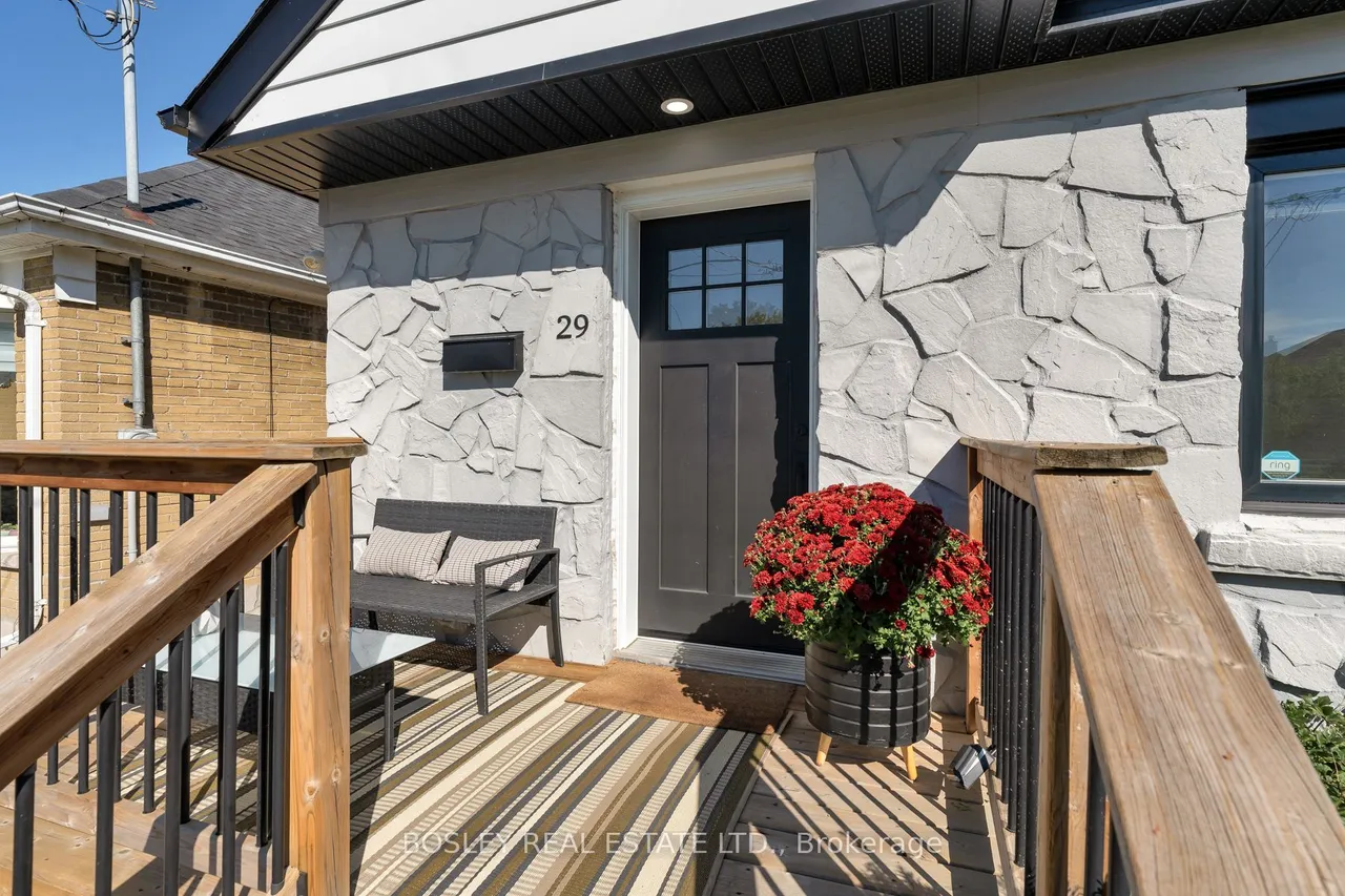 29 Blakley Avenue — photo 2