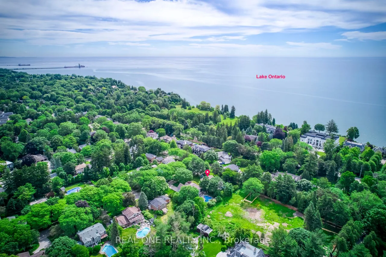 120 Blyth Crescent — photo 49