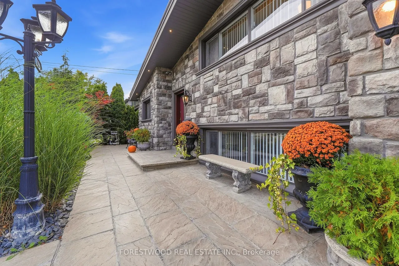 1063 Flagship Drive — photo 3