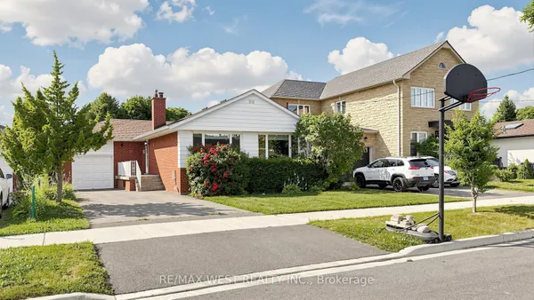 32 Allonsius Drive — photo 2