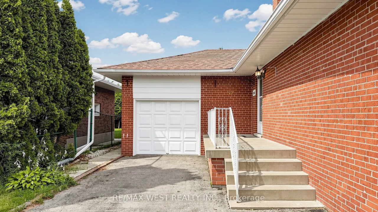 32 Allonsius Drive — photo 3