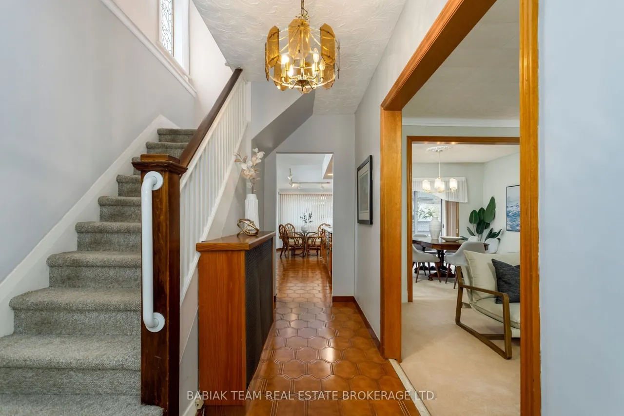 389 Glenlake Avenue — photo 3