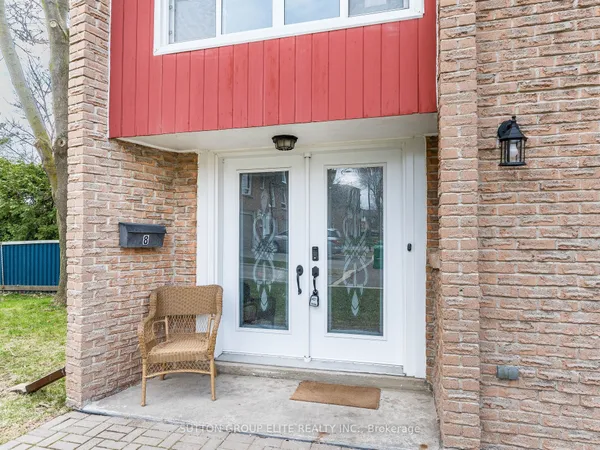 640 Rathburn Road E, Unit 8 — photo 2