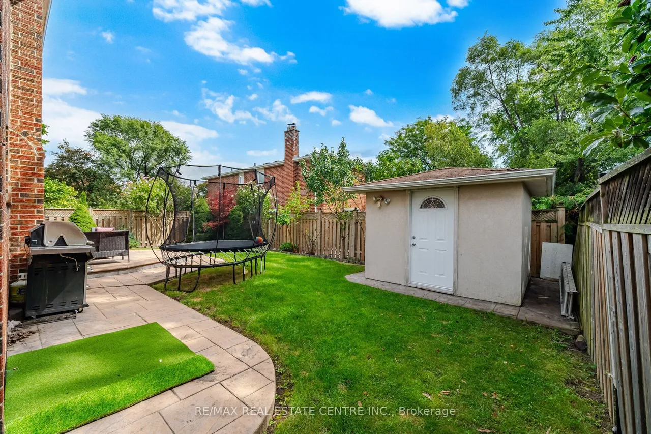 1876 Bough Beeches Boulevard — photo 49