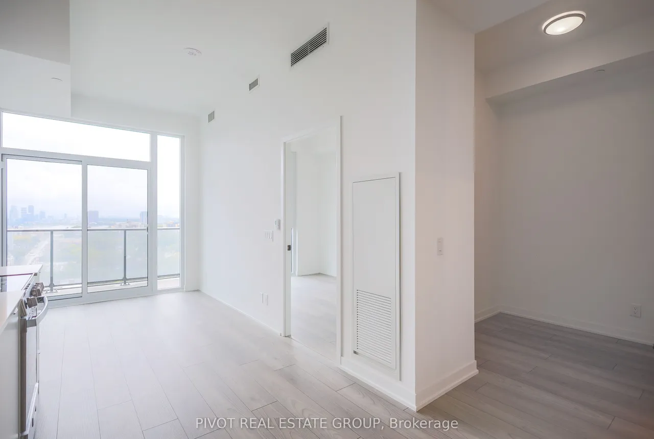 285 Dufferin Street, Unit 1406 — photo 2