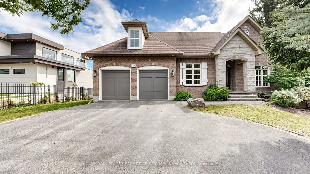 1296 LAKESHORE Road W — photo 3