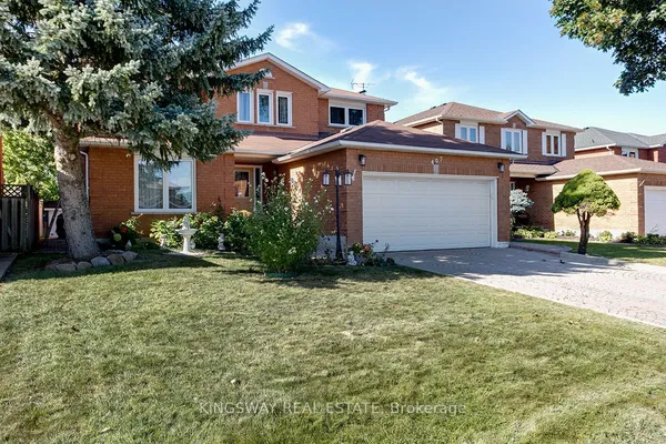 407 Glenashton Drive — photo 2