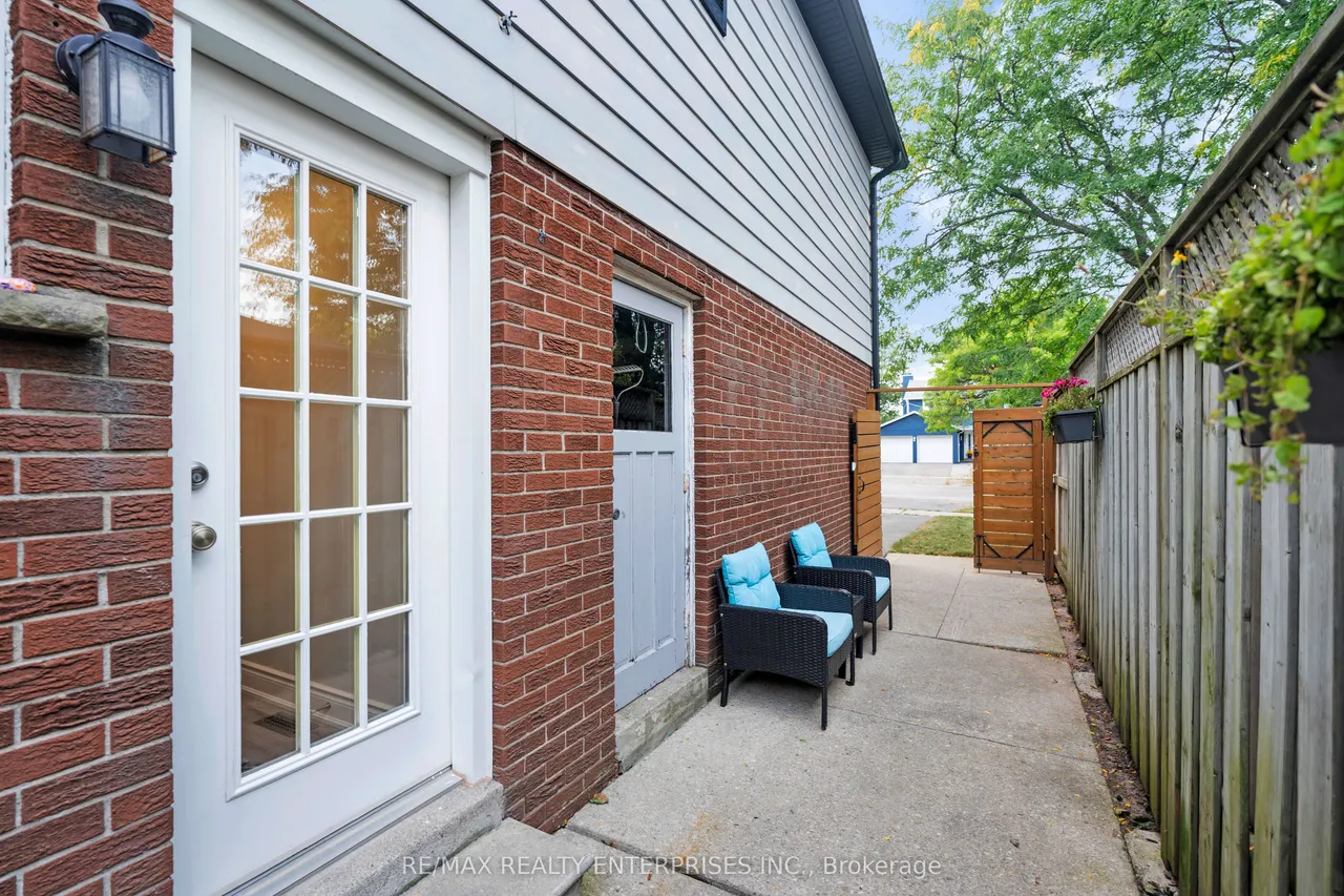 2668 Homelands Drive — photo 49
