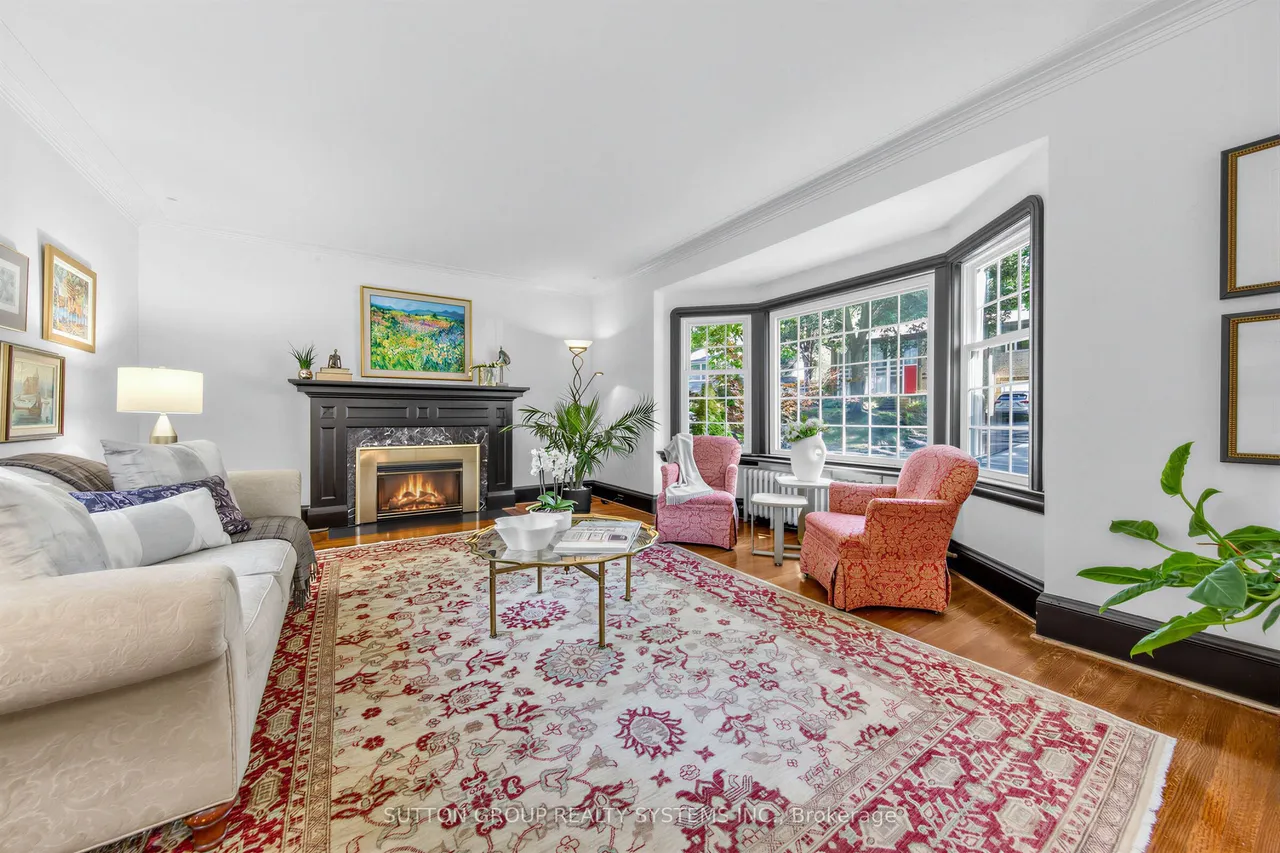 4 Brule Crescent — photo 3