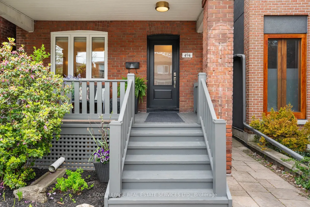 494 Durie Street — photo 3