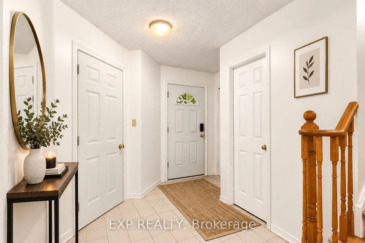 4365 Mississauga, ON Violet Road — photo 3