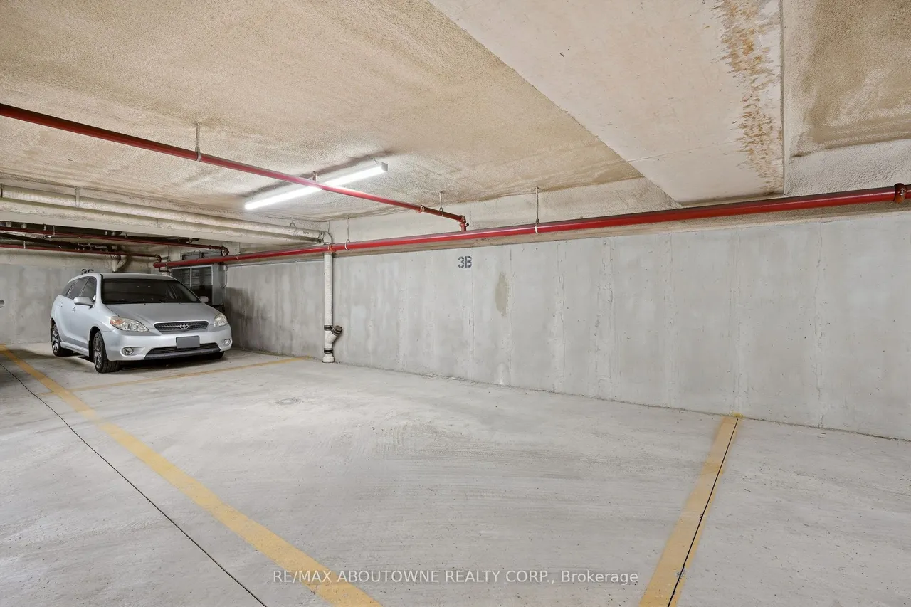 390 Upper Middle Road, Unit 301 — photo 37