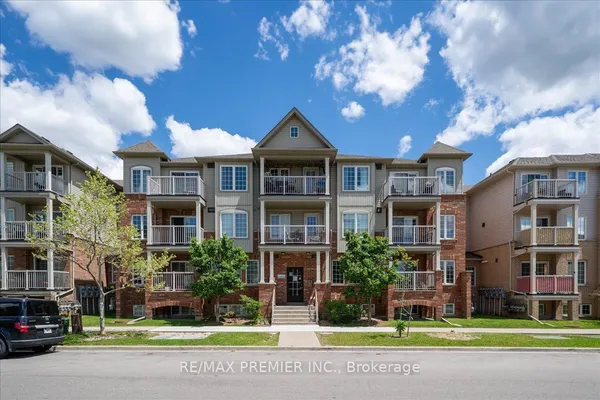 141 Isaac Devins Boulevard, Unit 8