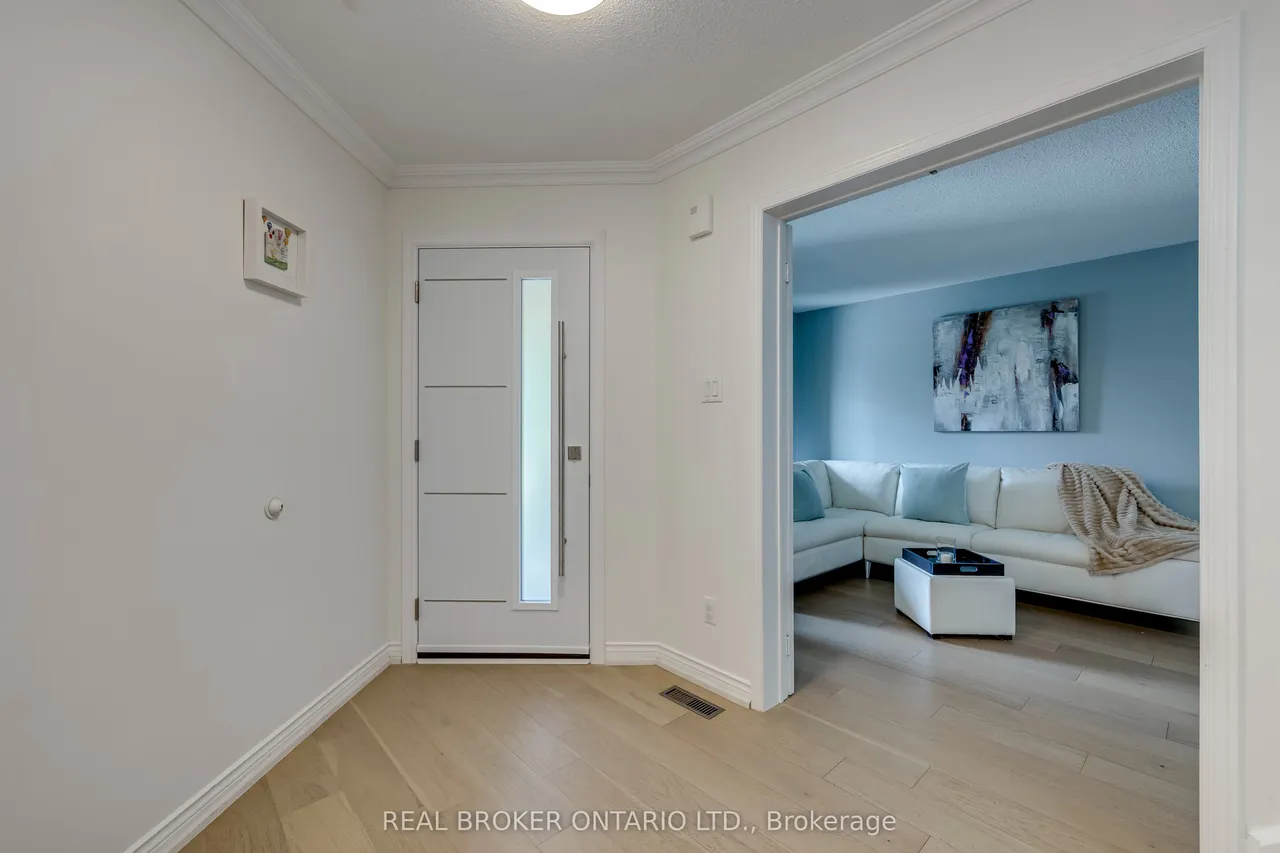 6781 Gracefield Drive — photo 3
