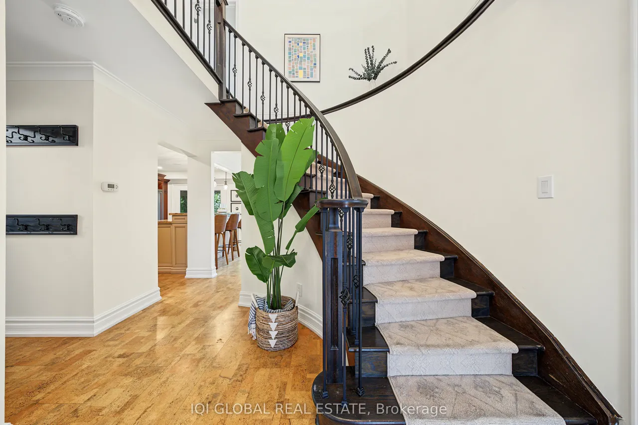 1497 Greenbriar Drive — photo 3