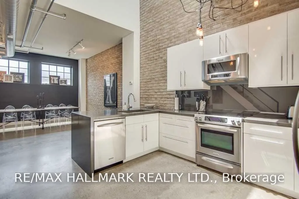 6 Bartlett Avenue, Unit 7 — photo 3