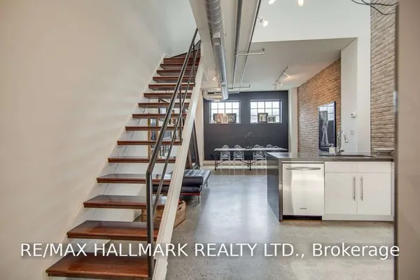 6 Bartlett Avenue, Unit 7 — photo 2