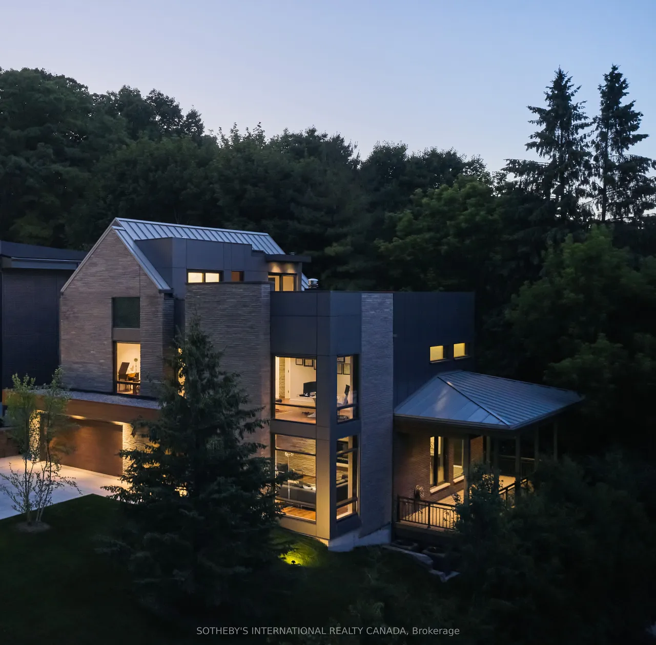 7 North Drive — photo 3
