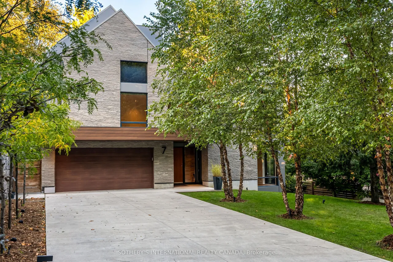 7 North Drive