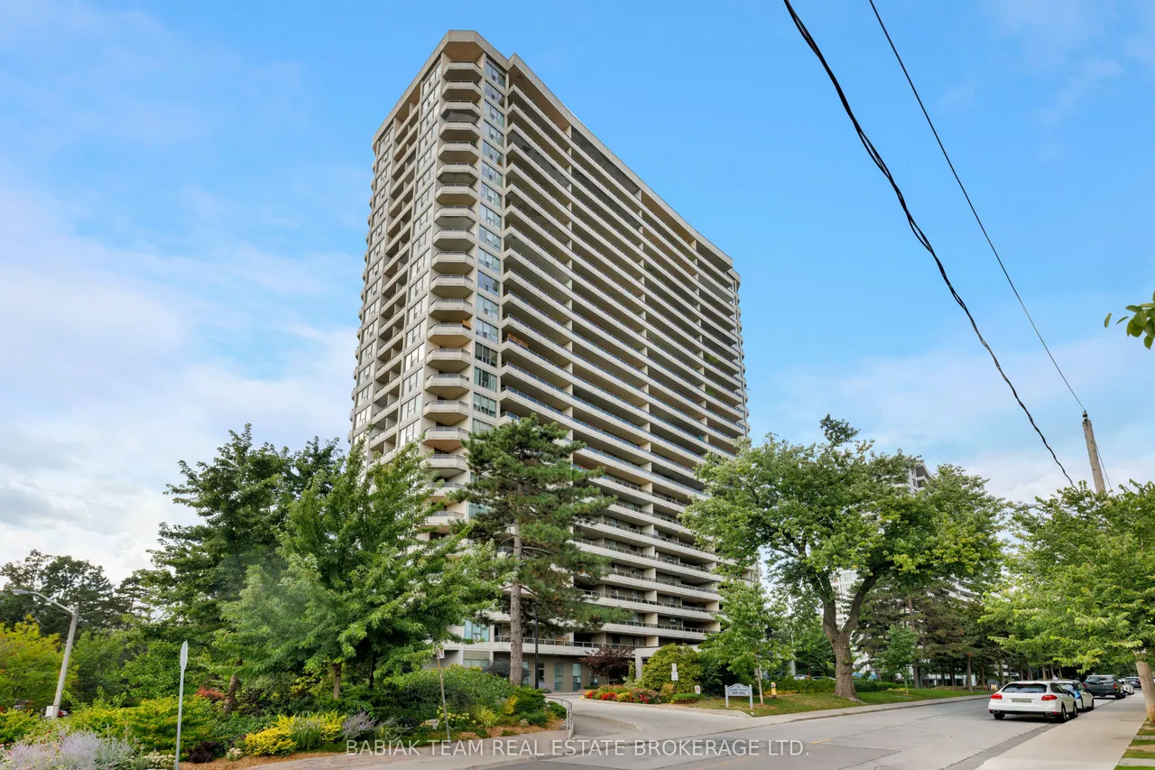 50 Quebec Avenue, Unit 705