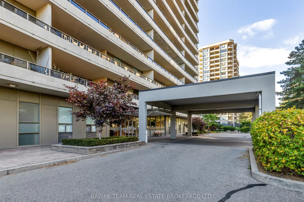 50 Quebec Avenue, Unit 705 — photo 2