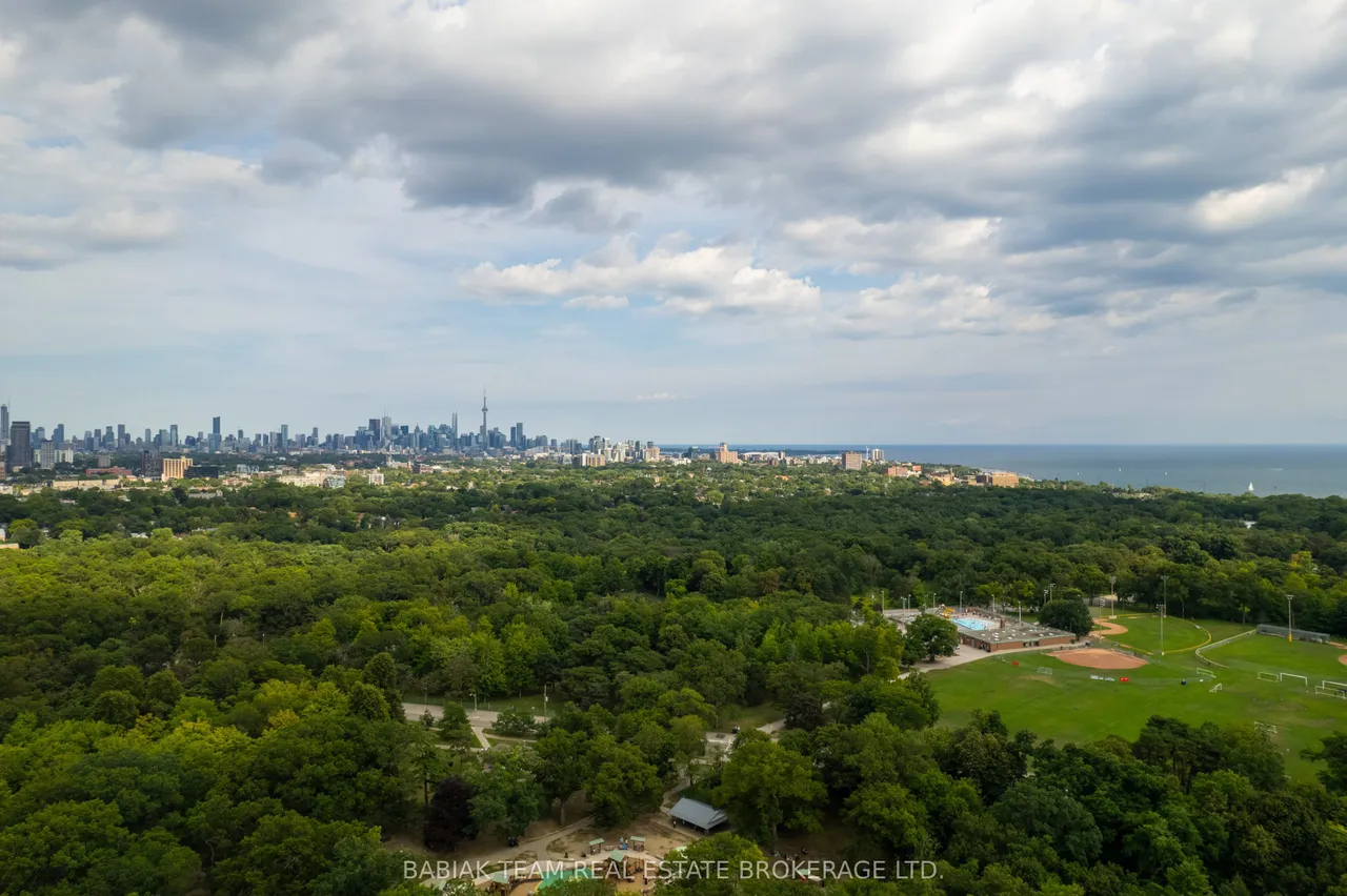 50 Quebec Avenue, Unit 705 — photo 45