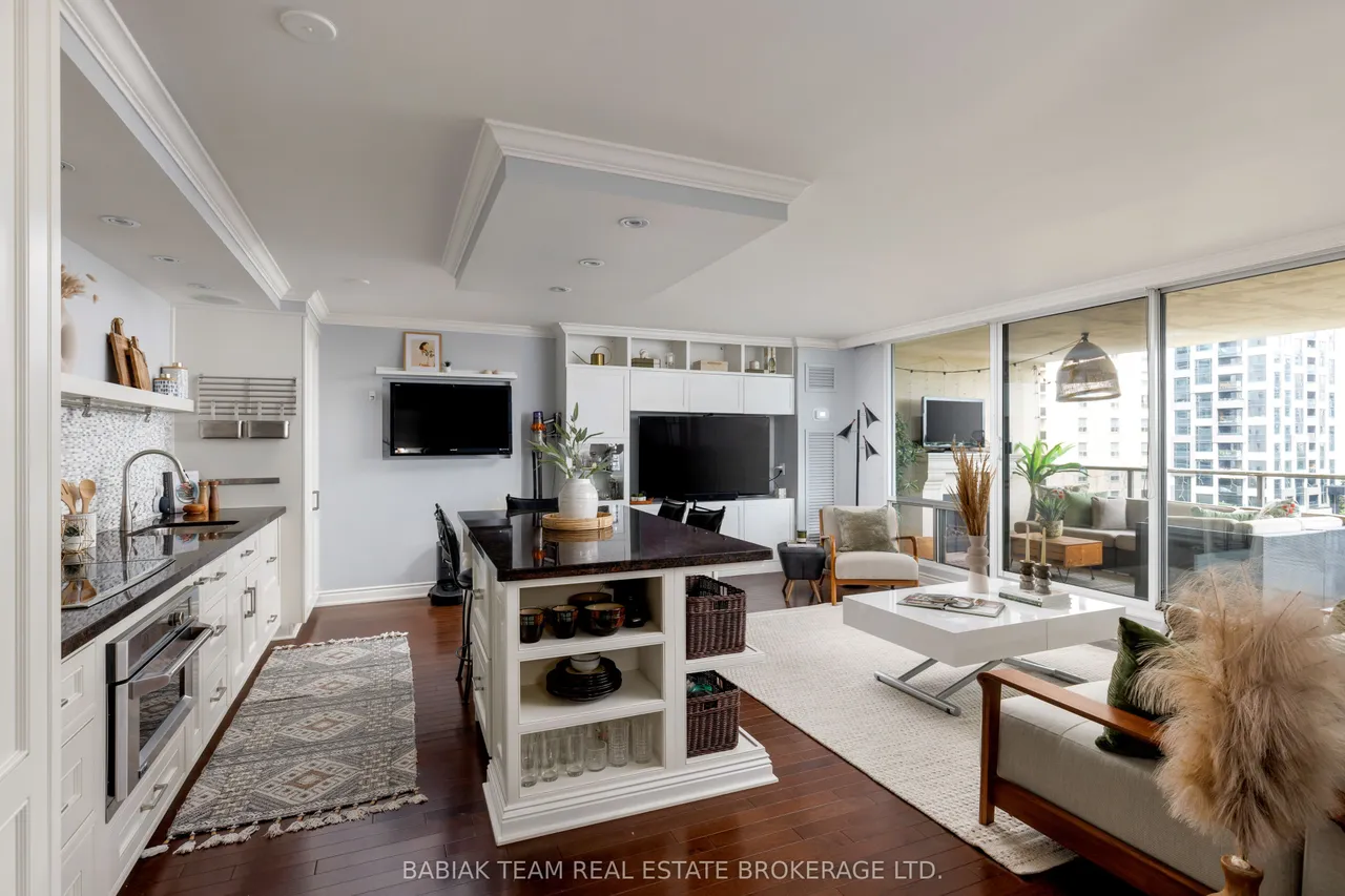 50 Quebec Avenue, Unit 705 — photo 3