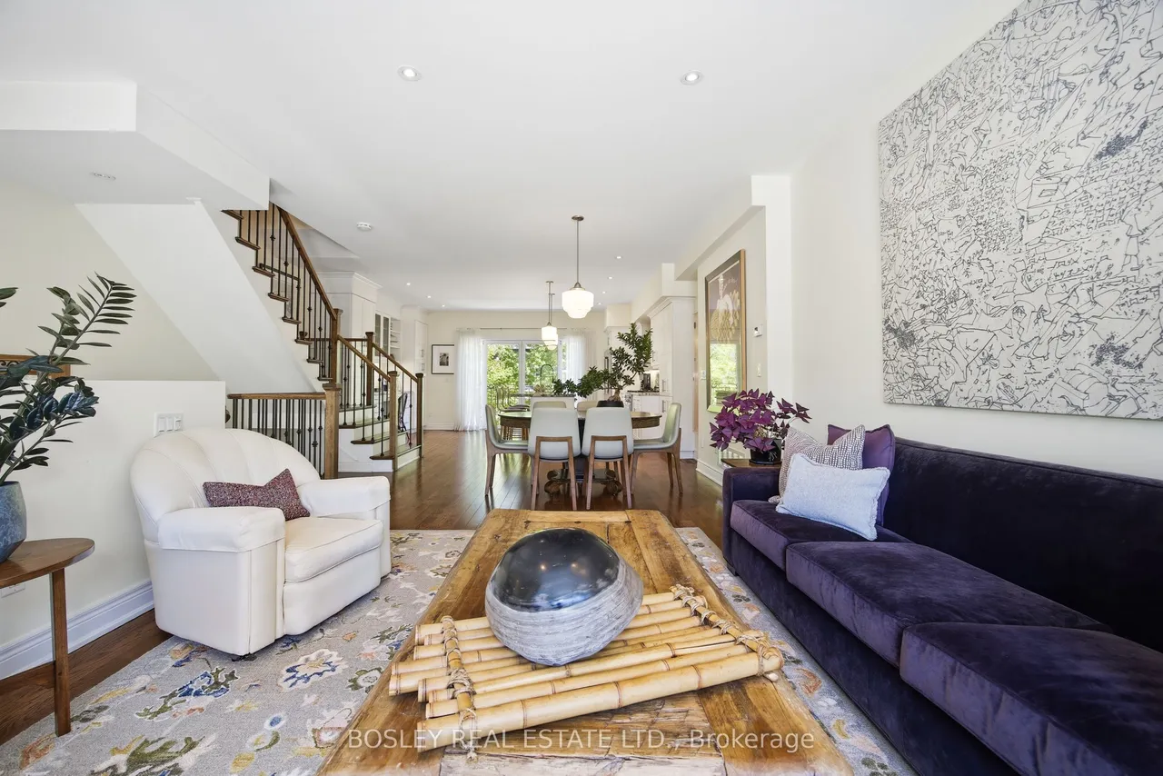 17 Matthew Court — photo 3