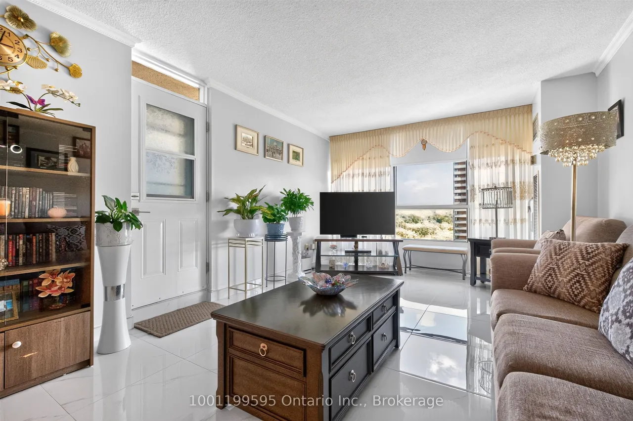10 Martha Eaton Way, Unit 1211 — photo 3