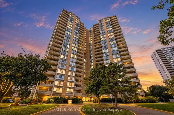 10 Martha Eaton Way, Unit 1211