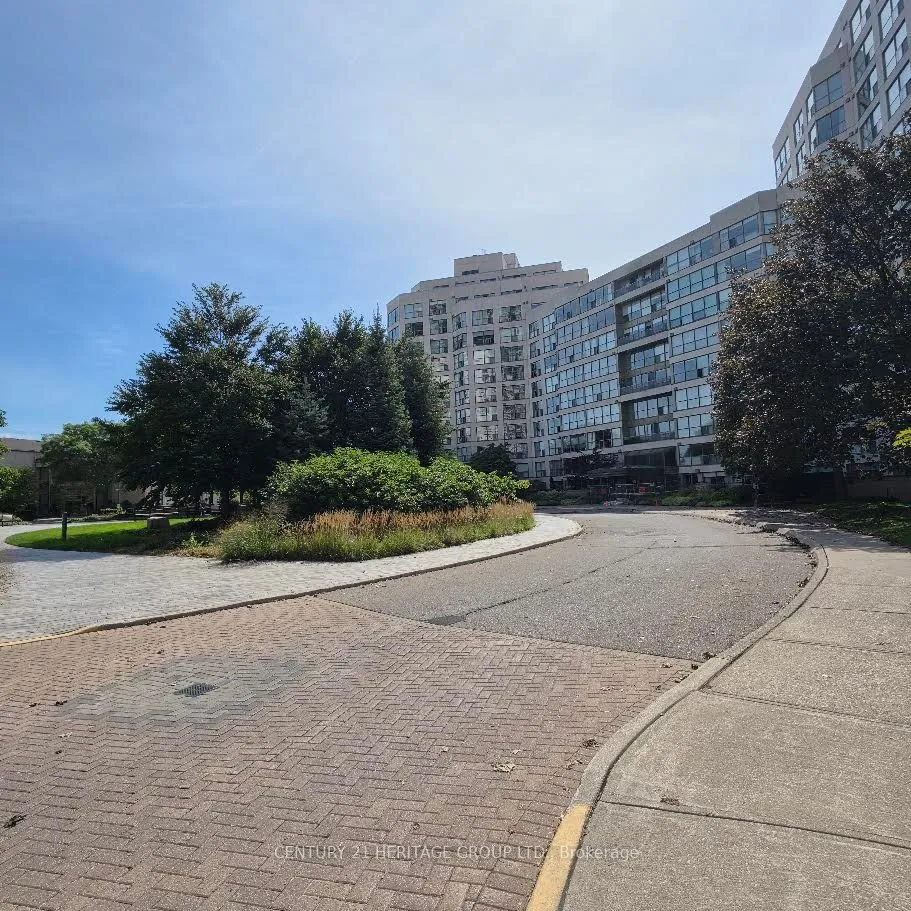 2267 Lakeshore Boulevard W, Unit 610 — photo 3