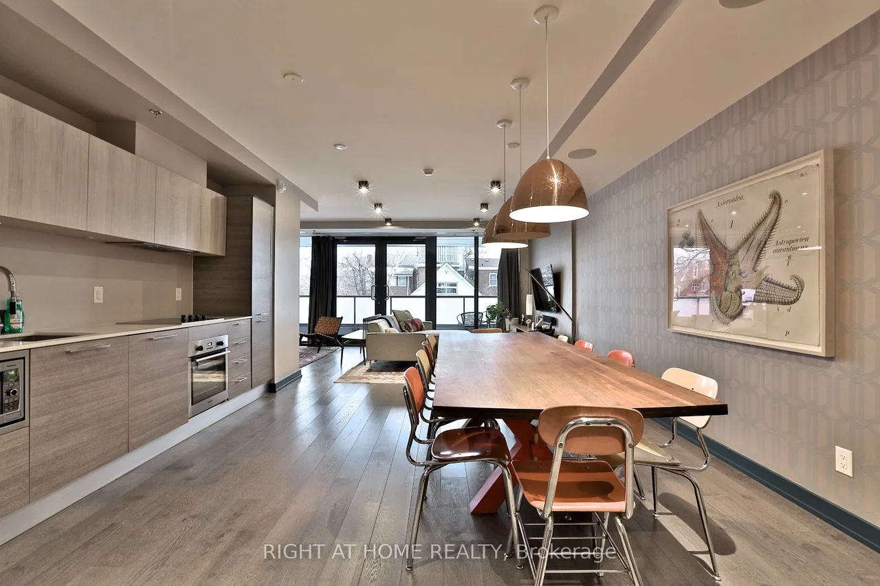 530 Indian Grove, Unit 303 — photo 22