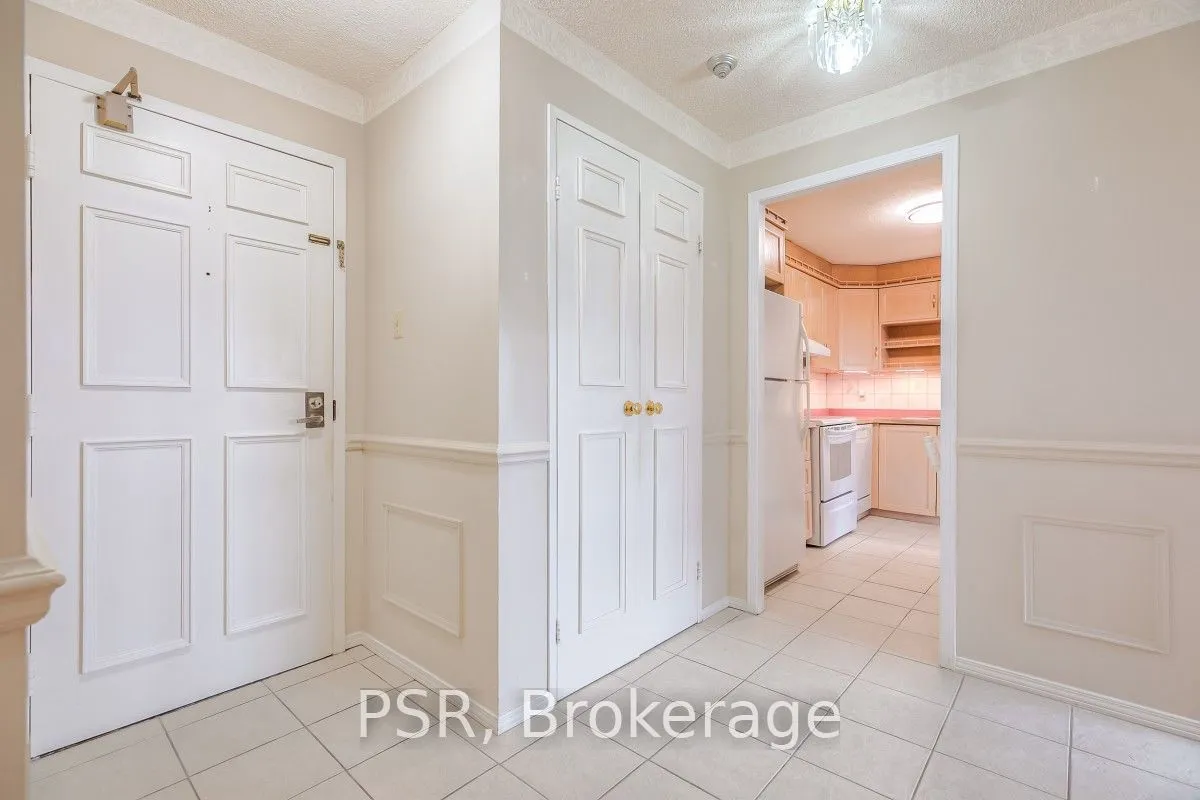 3695 Kaneff Crescent, Unit 612