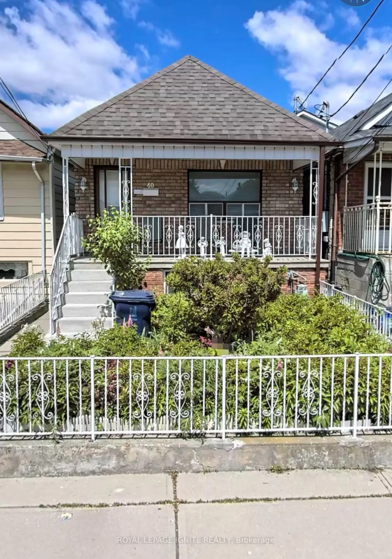 40 Avon Avenue