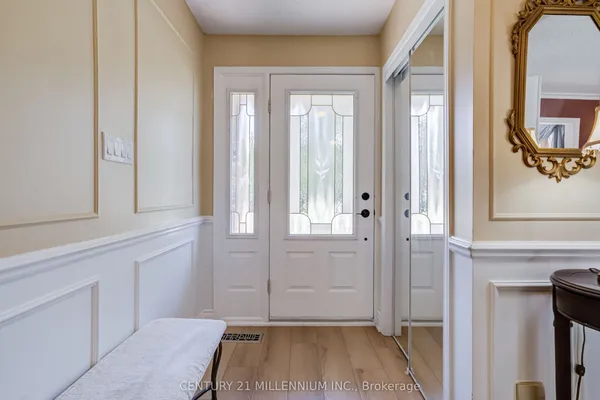 126 Elgin Drive — photo 2