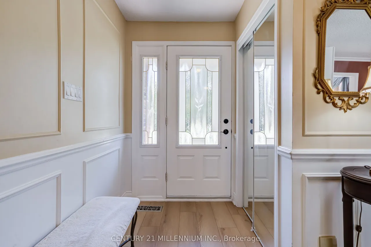 126 Elgin Drive — photo 2