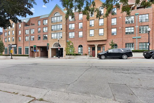 221 Robinson Street, Unit 211
