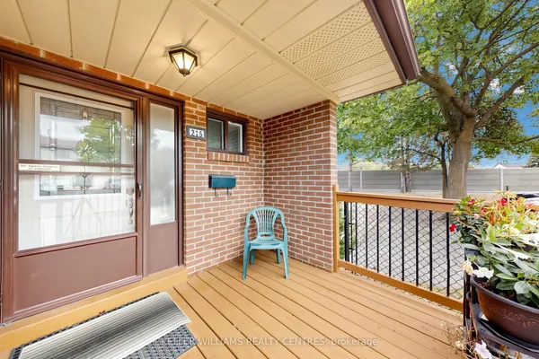 215 Baronwood Court, Unit 215 — photo 2