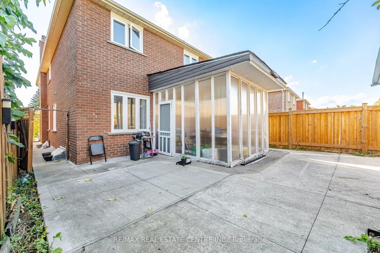 22 Faywood Drive — photo 34