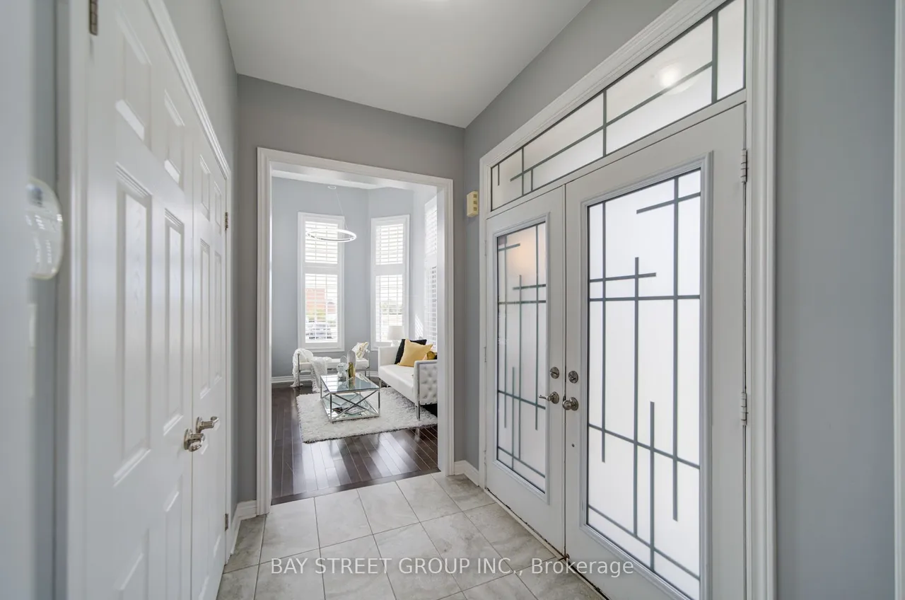 382 Begonia Gardens — photo 3