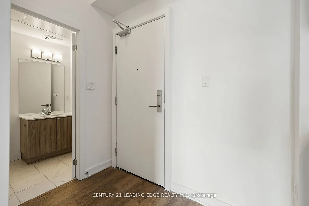 2433 Dufferin Street, Unit 708 — photo 3