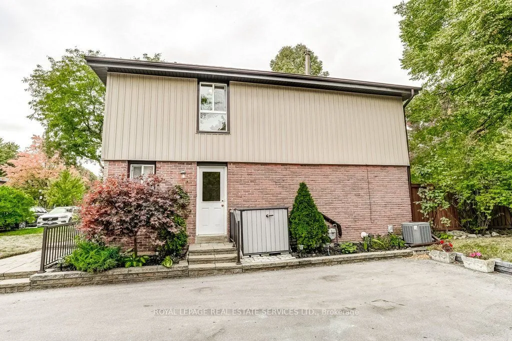 1770 Hyde Mill Crescent — photo 2